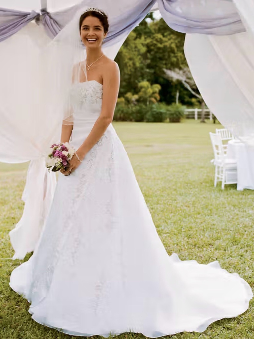David’s Bridal Satin Organza A-Line Chapel Train Gown Size 12 V8820